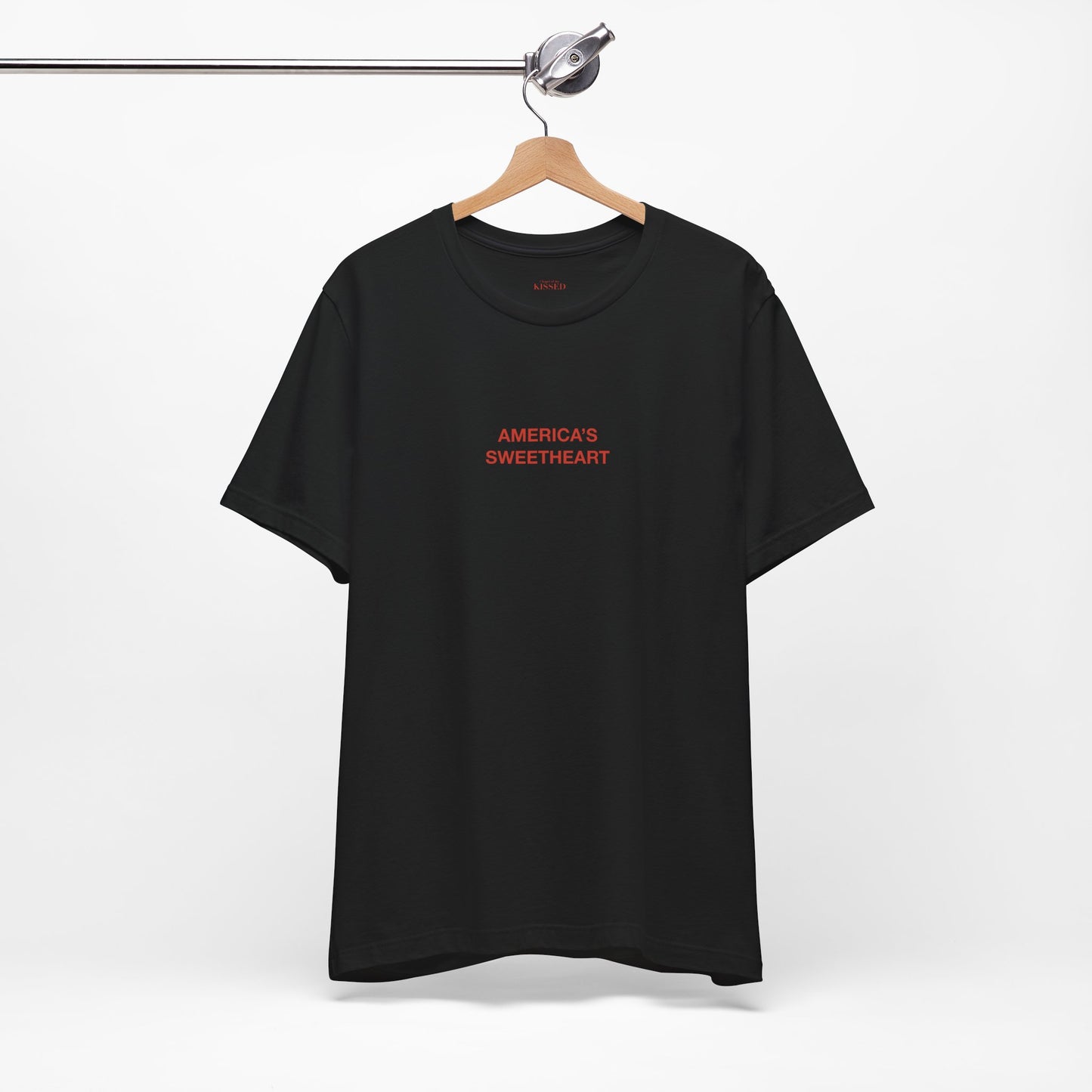AMERICA’S SWEETHEART - Classic, Comfy, Unisex T-Shirt (EU)